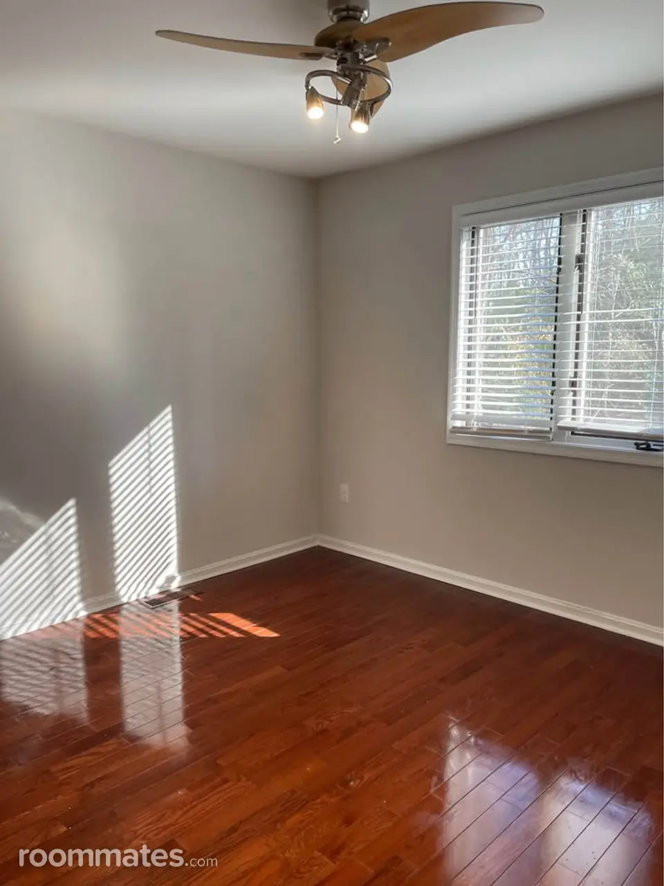 Profile photo 4 of 11