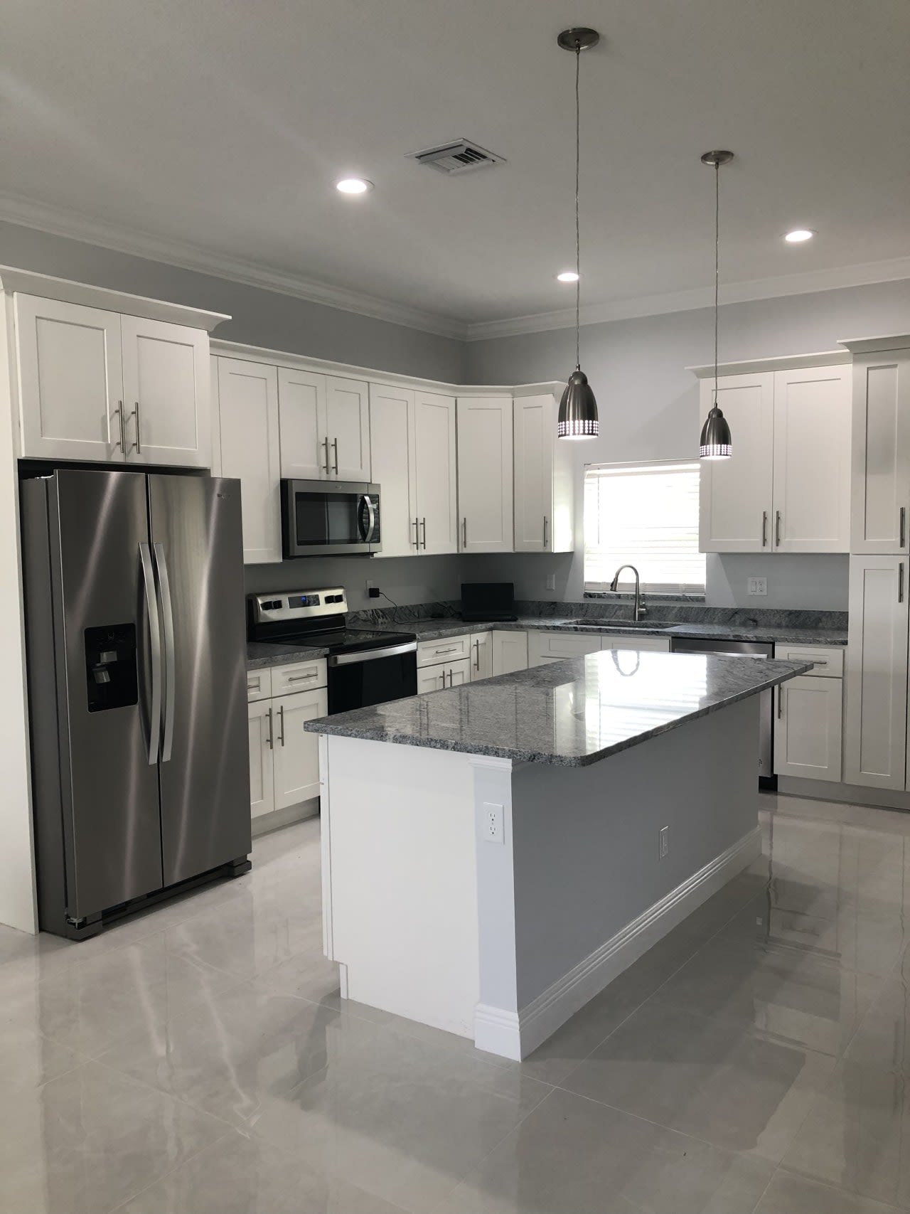 Profile photo 1 of 7