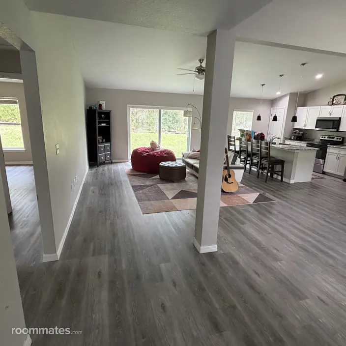Room for rent in Citrus Springs, FL $950, house