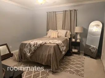 Room for rent in Santa Clarita, CA $1200, house
