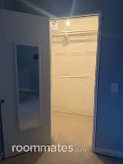 Room for rent in Santa Clarita, CA $1200, house