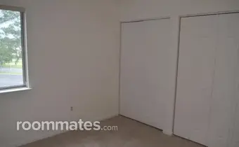 Room for rent in Frederick, MD $700, condo