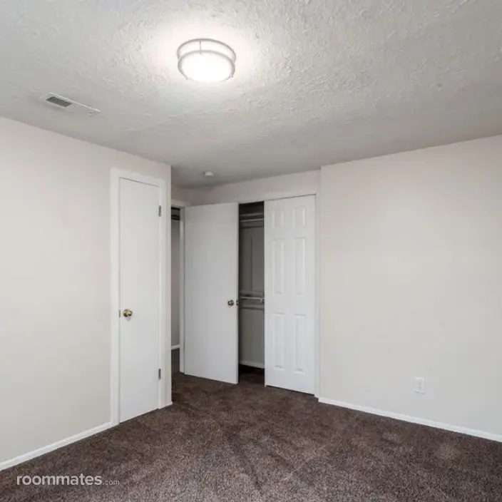 Room for rent in Sandy, UT $600, house