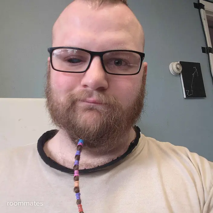 Roommate looking Haverhill, MA, $1400