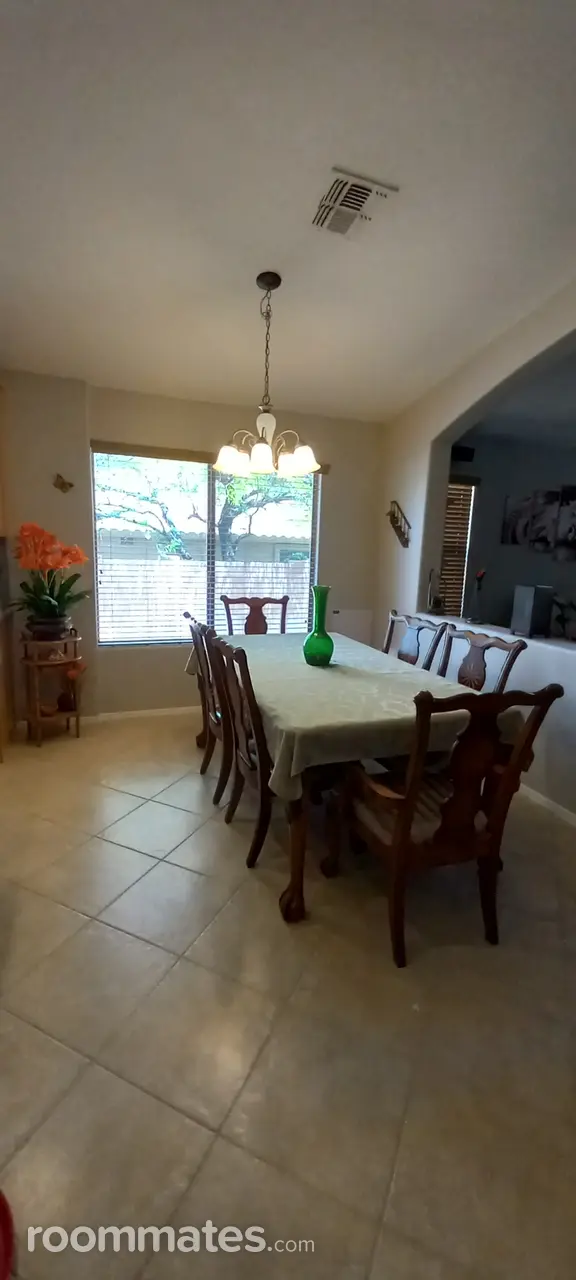 Profile photo 4 of 19