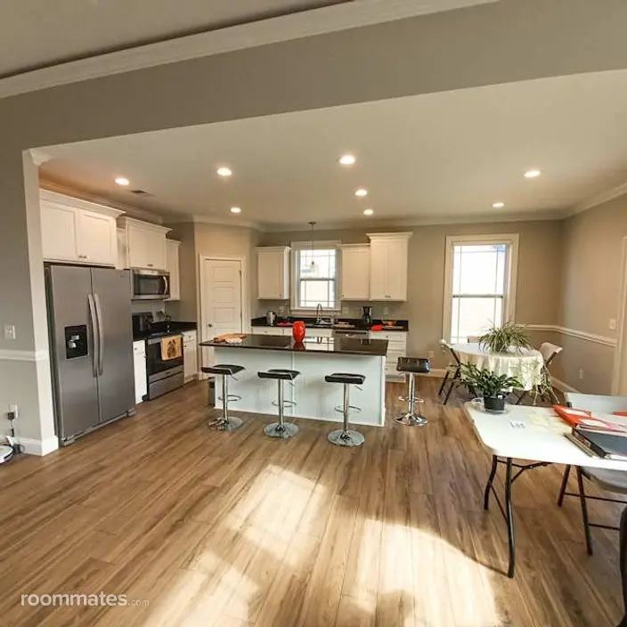 Room for rent in Spartanburg, SC $750, house
