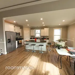 Room for rent in Spartanburg, SC $800, house