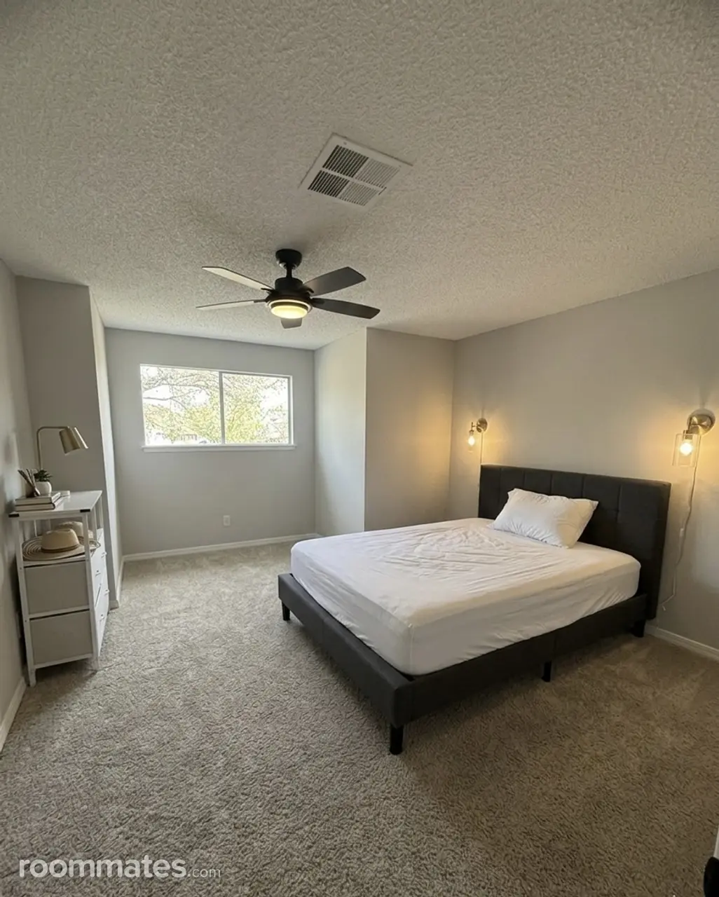 Profile photo 1 of 3