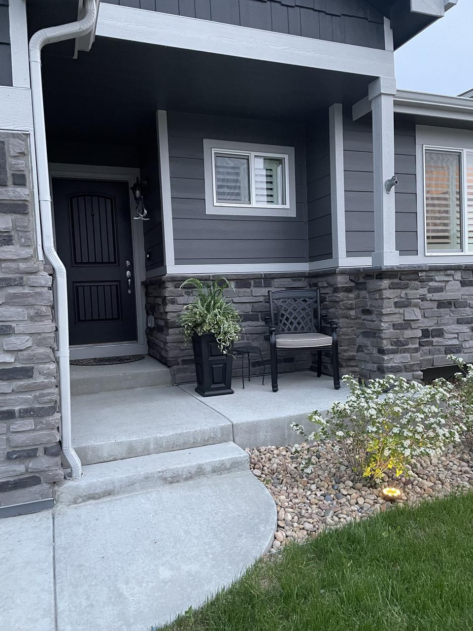 Profile photo 9 of 12