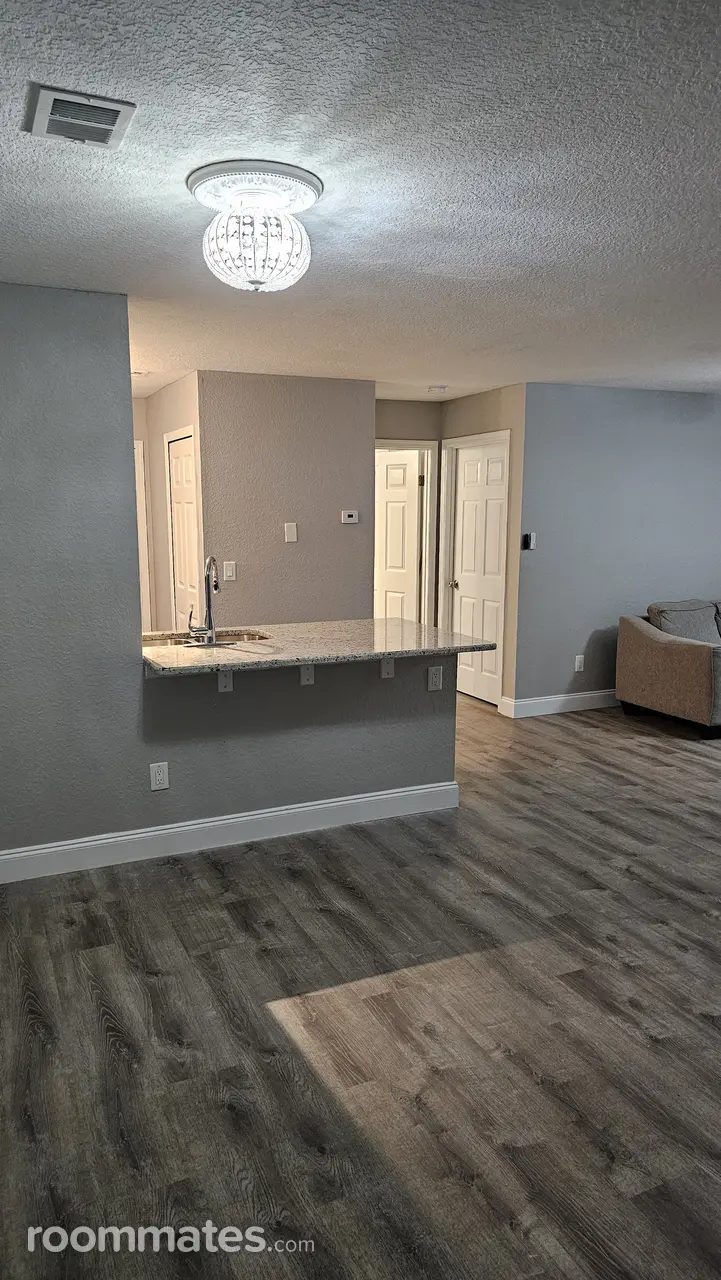 Profile photo 5 of 6