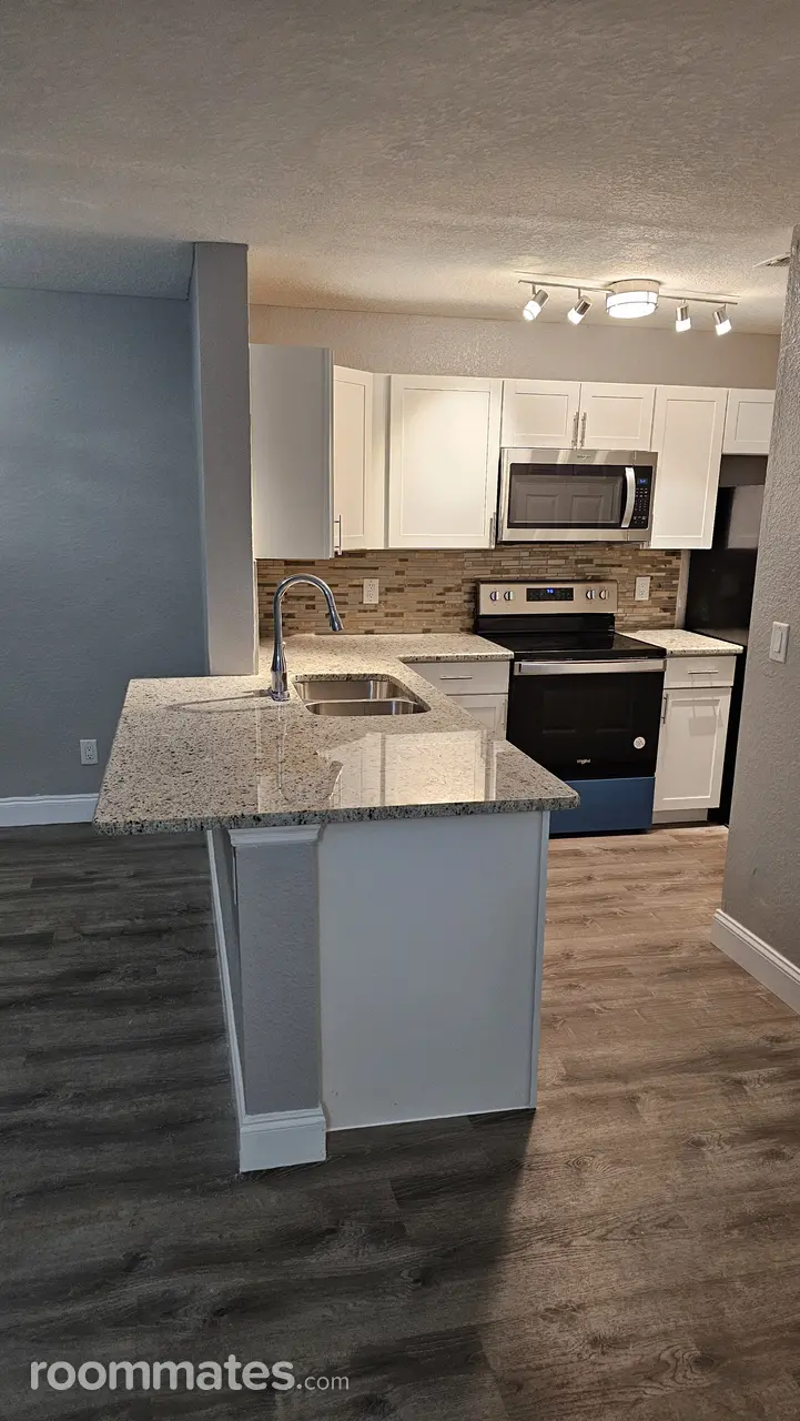 Profile photo 1 of 6