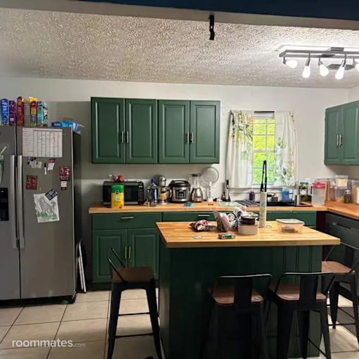 Room for rent in Cartersville, GA $850, house