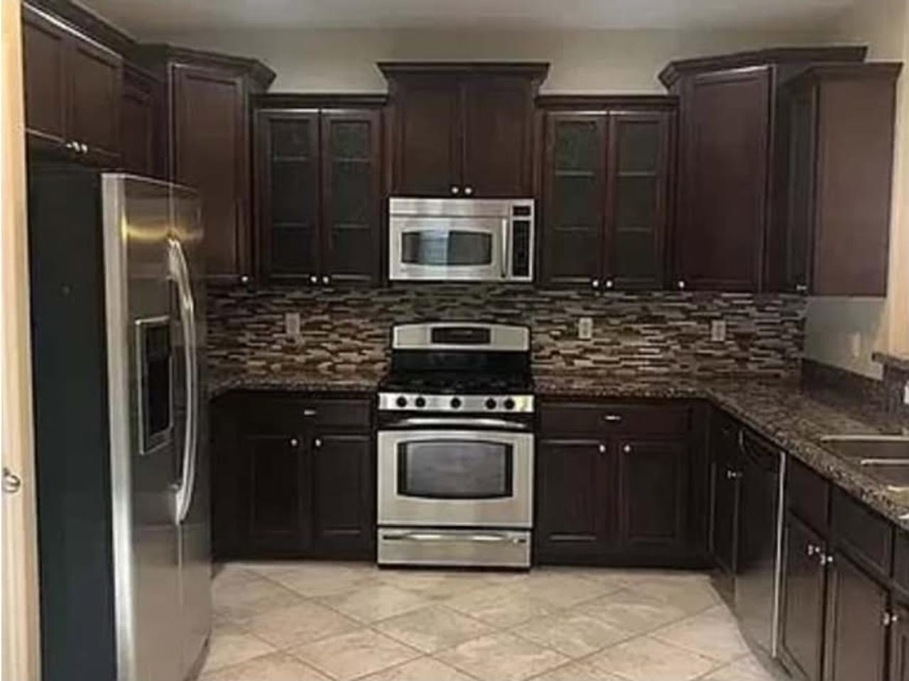 Profile photo 6 of 9