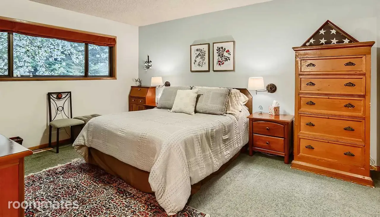 Profile photo 1 of 2