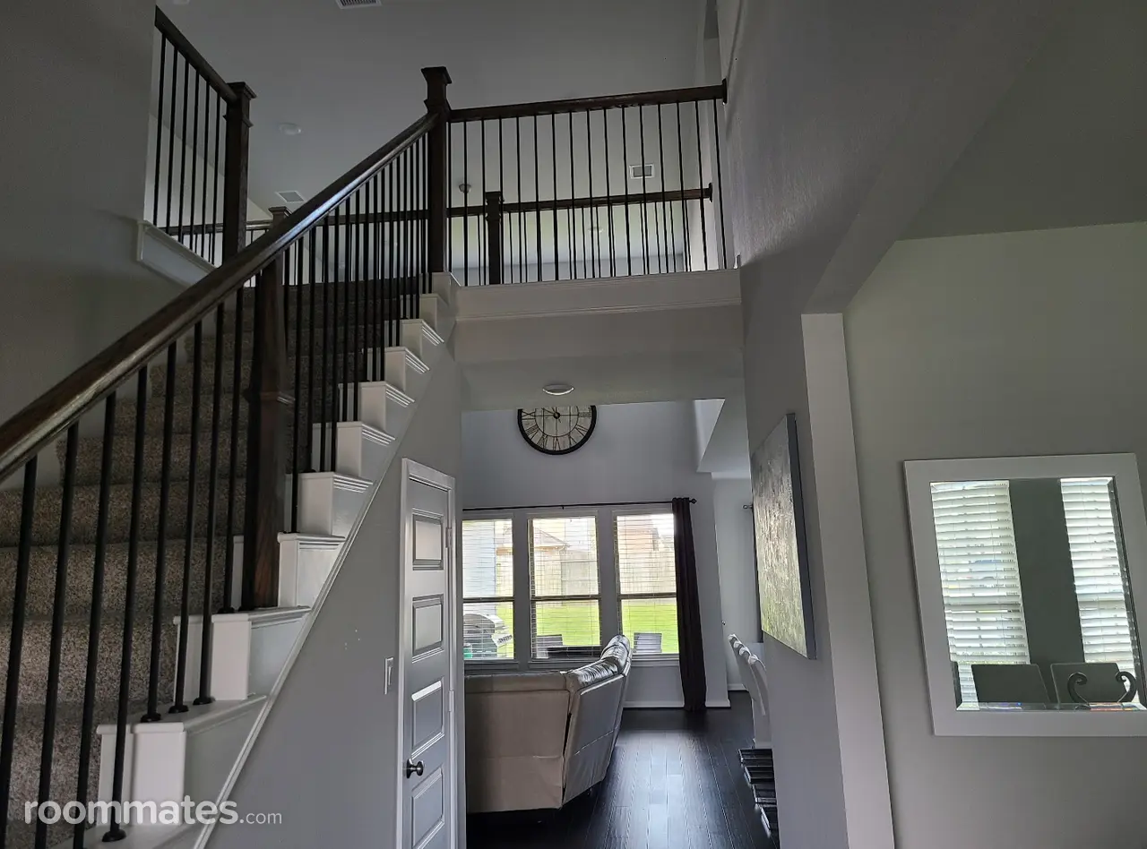 Profile photo 2 of 4