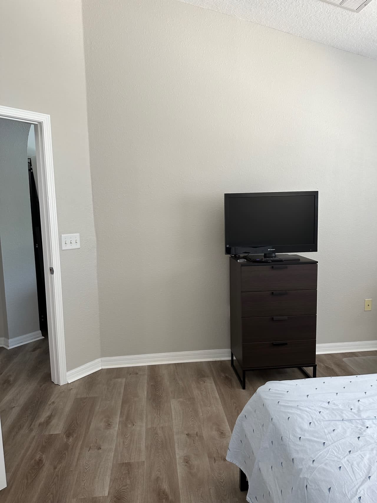 Profile photo 3 of 6