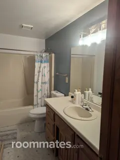 Room for rent in Howard, WI $800, house