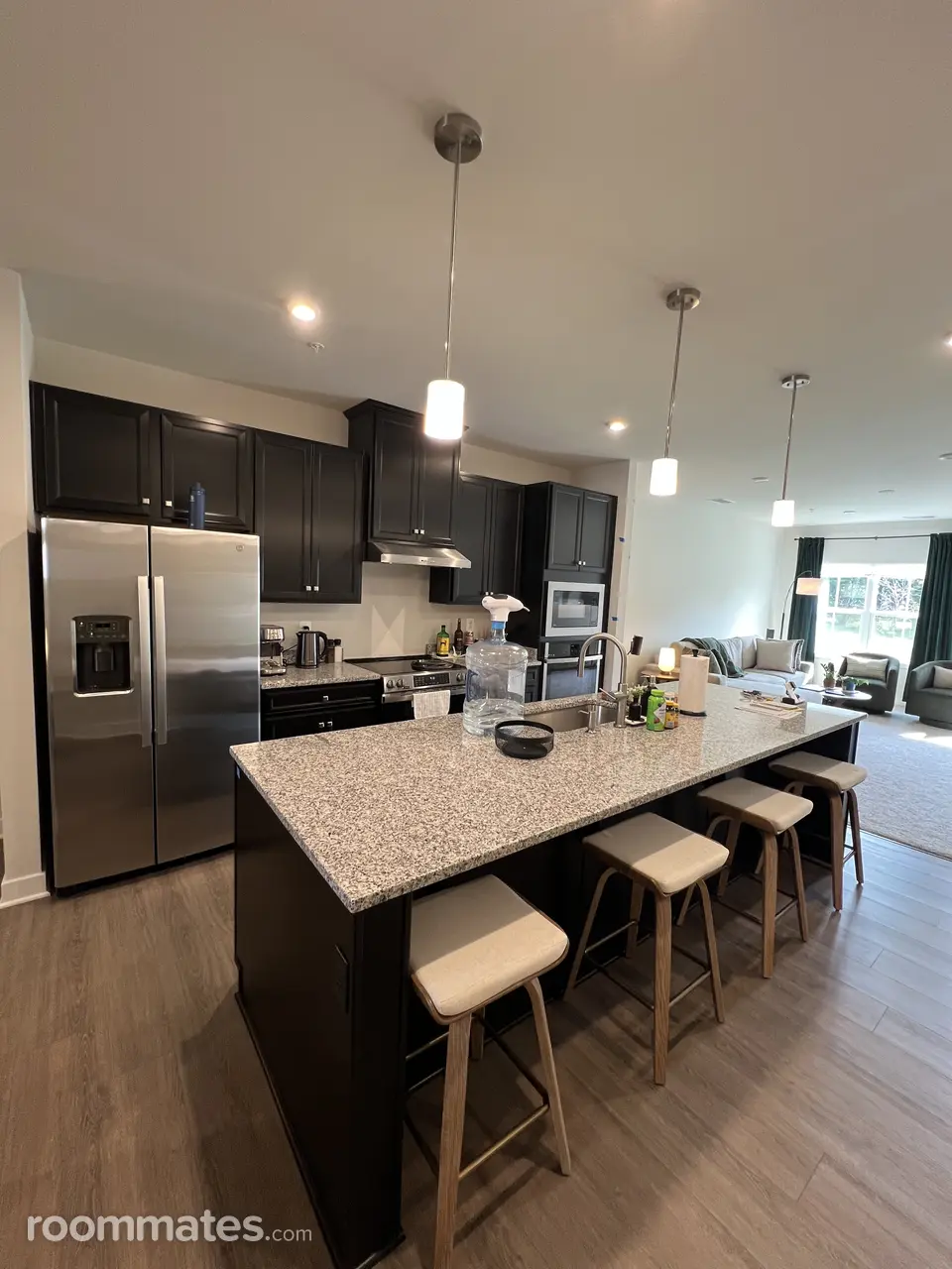 Profile photo 6 of 14