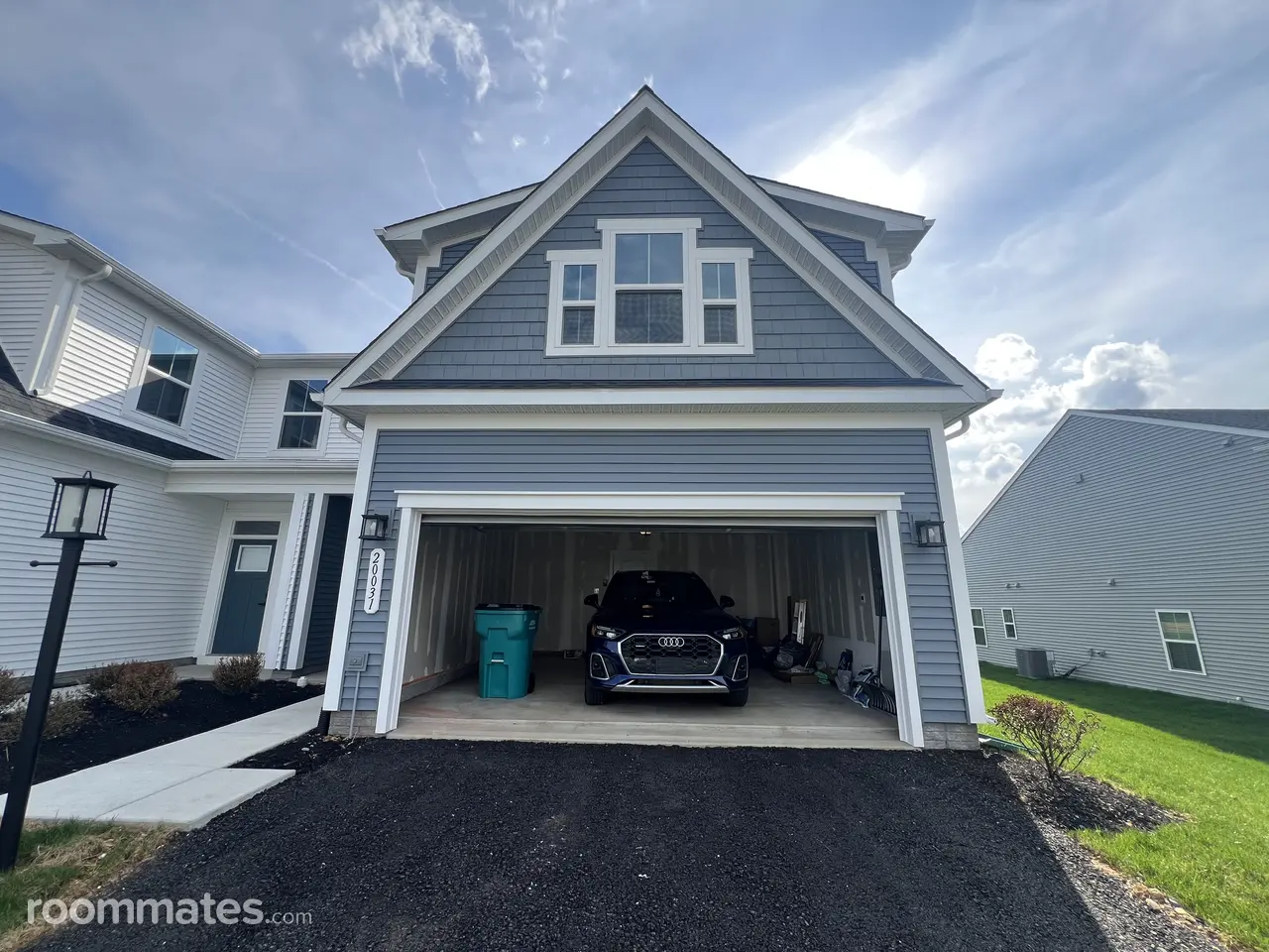 Profile photo 8 of 14