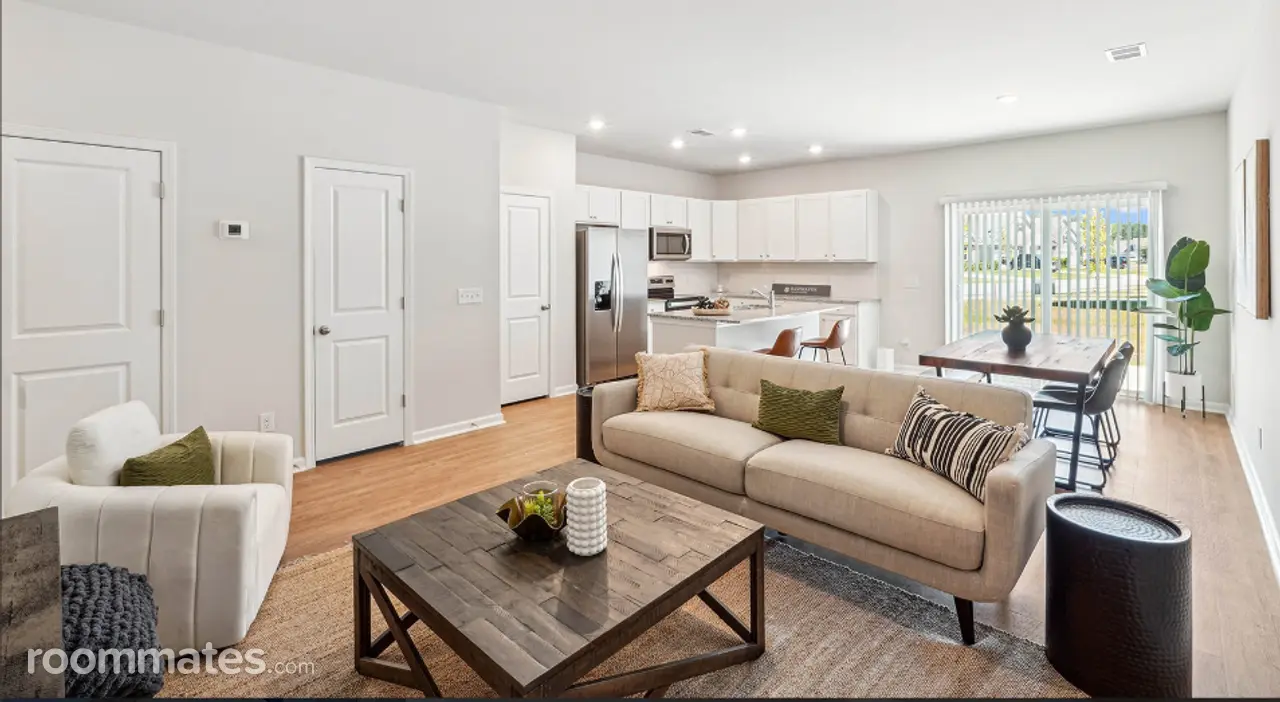 Profile photo 5 of 10