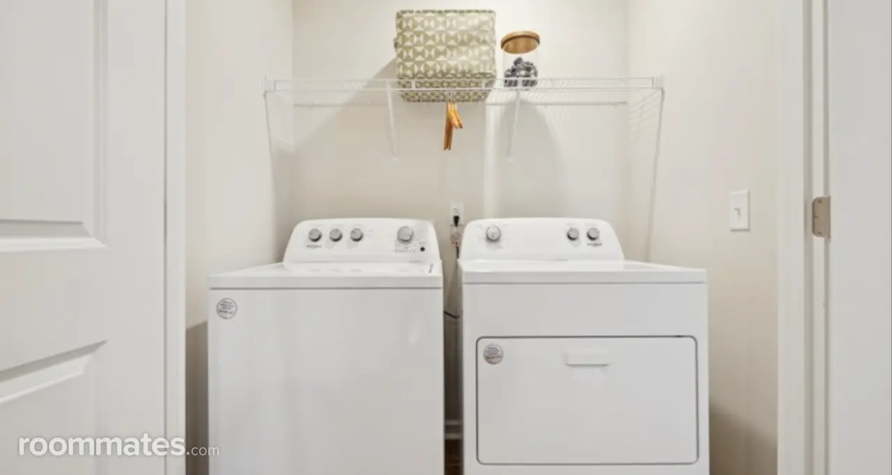 Profile photo 9 of 10