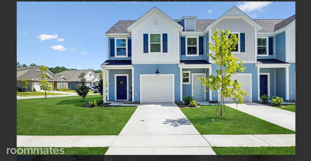 Profile photo 3 of 10