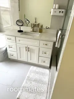 Room for rent in Quincy, MA $1590, house