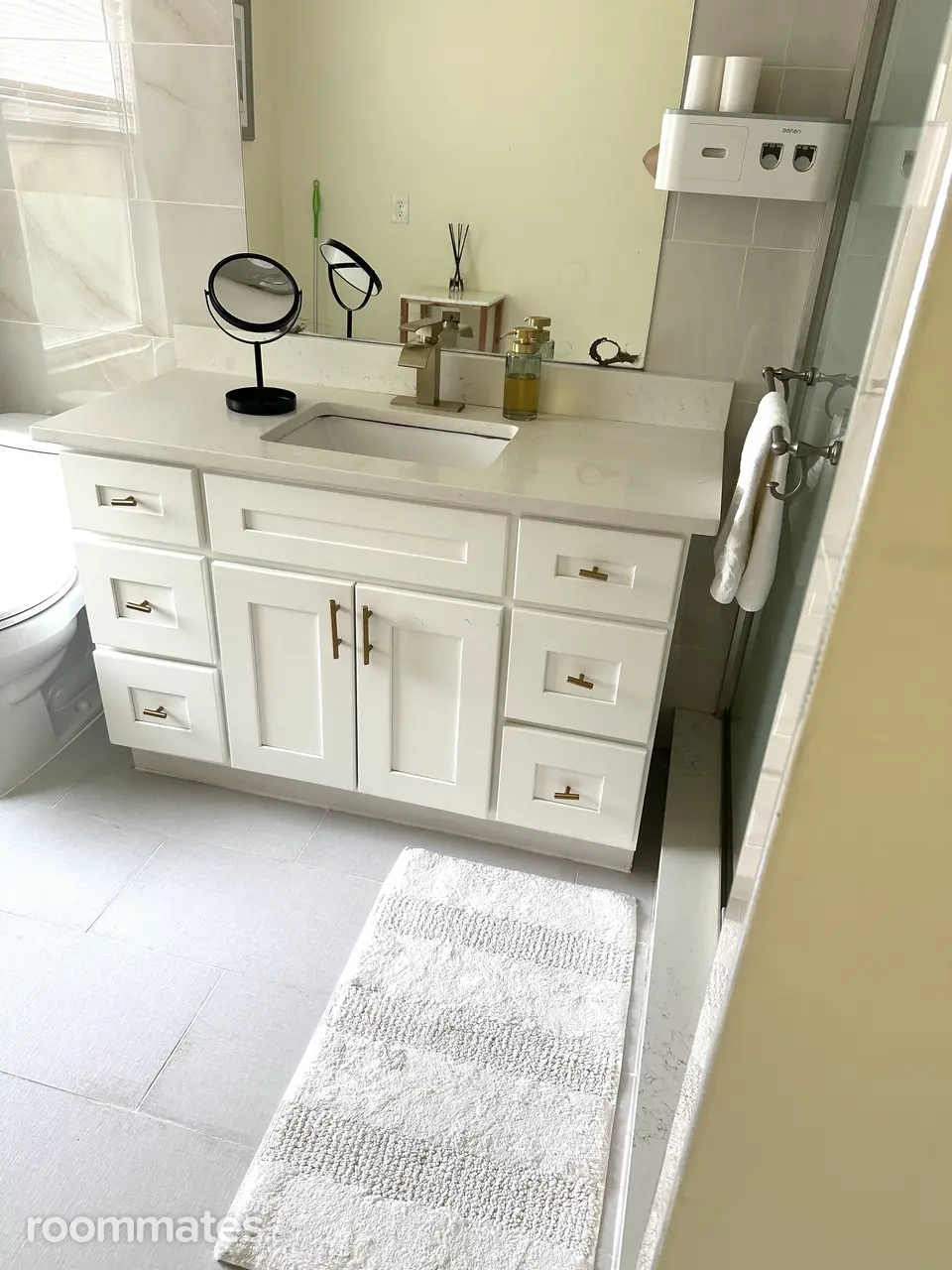 Profile photo 3 of 8