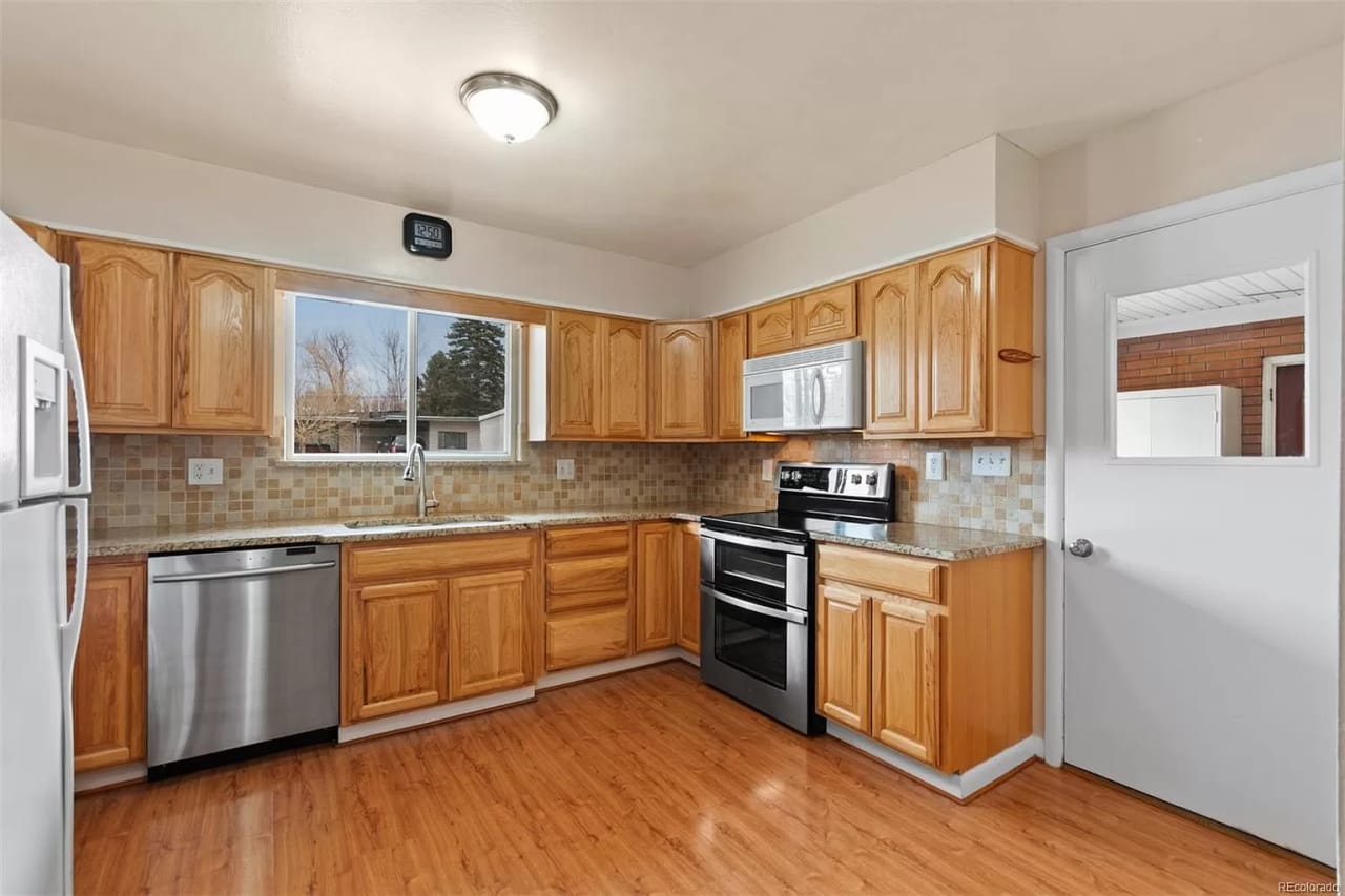 Profile photo 3 of 6