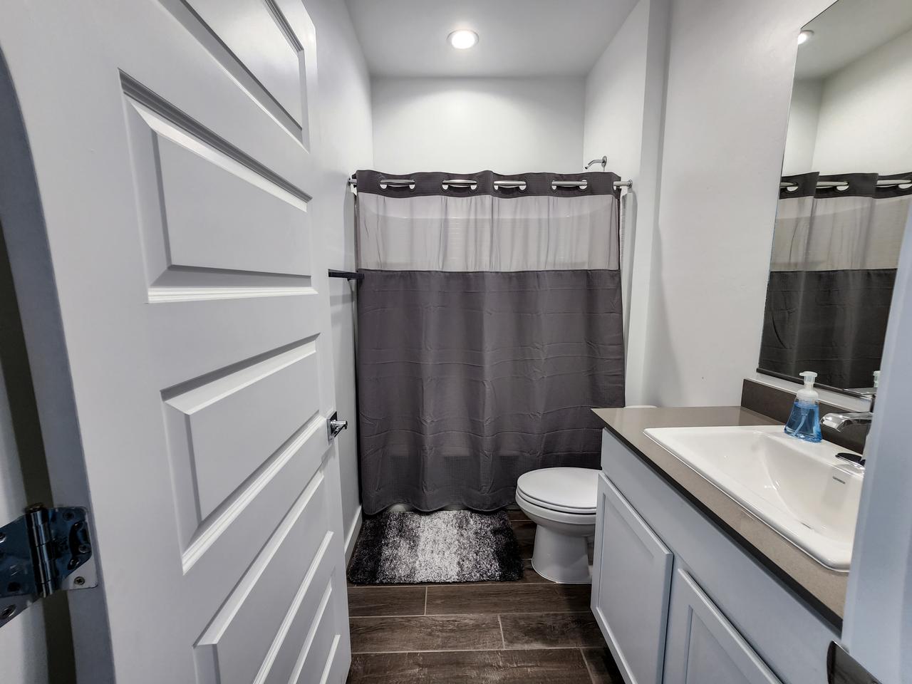 Profile photo 7 of 13