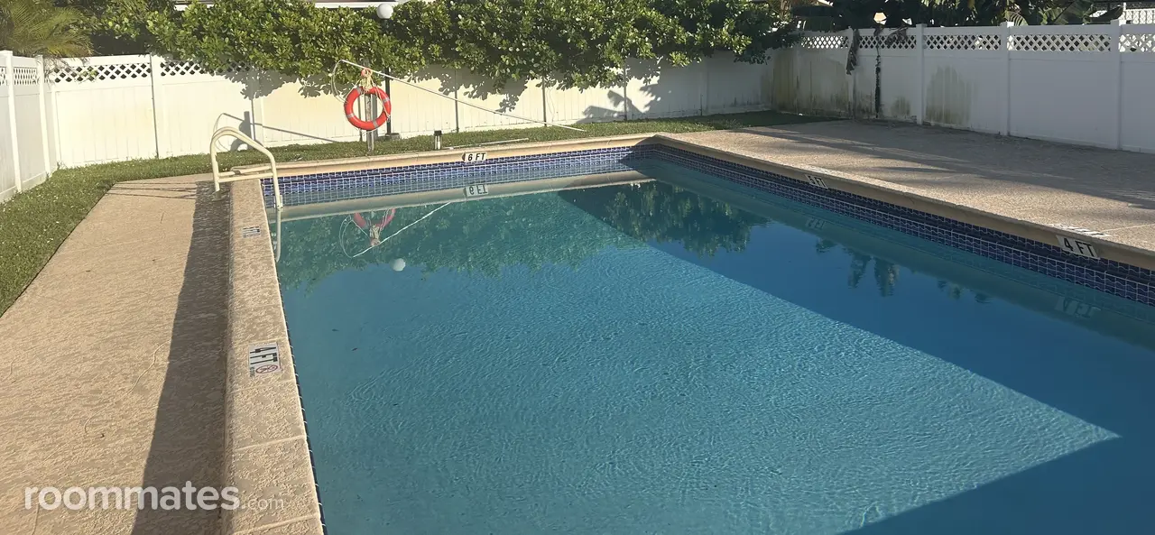 Profile photo 5 of 10