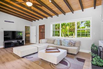 Room for rent in Delray Beach, FL $2000, house
