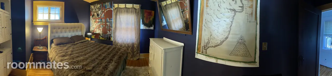 Profile photo 3 of 4