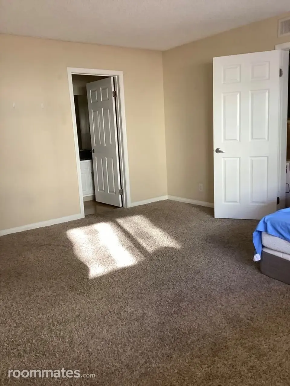 Profile photo 5 of 9