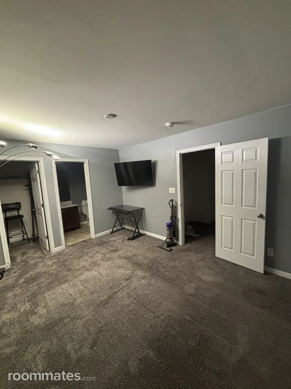 Profile photo 2 of 9