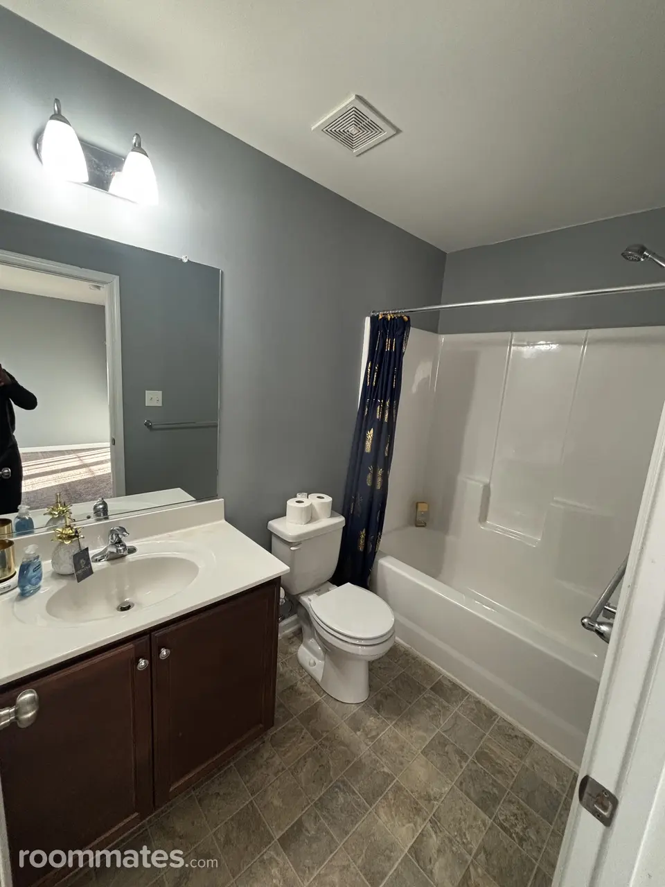 Profile photo 5 of 9