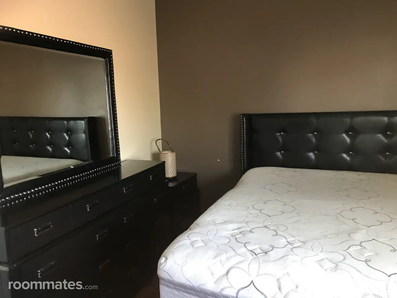 Profile photo 3 of 15