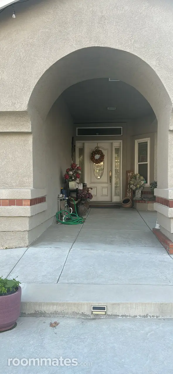 Profile photo 15 of 15