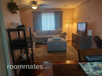 Room for rent in Henrico, VA $700, house