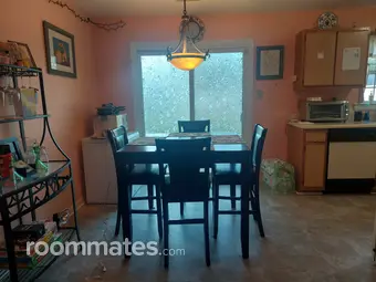 Room for rent in Henrico, VA $700, house