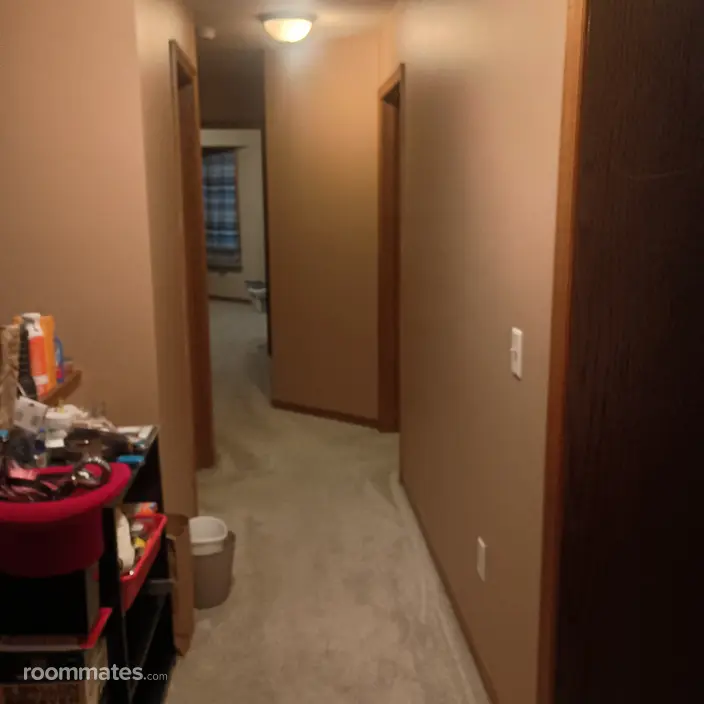Room for rent in Eagan, MN $1300, house