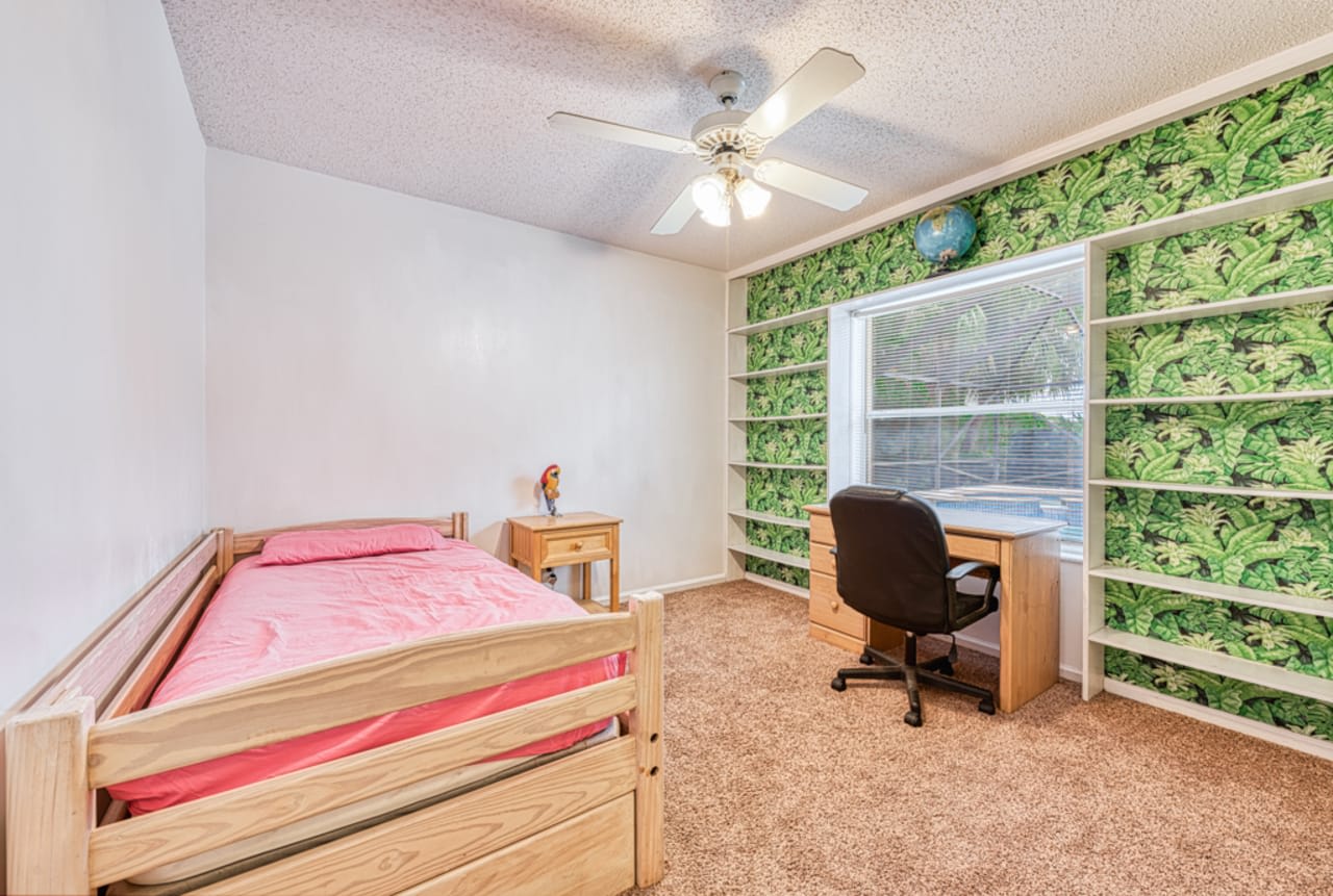 Profile photo 14 of 20