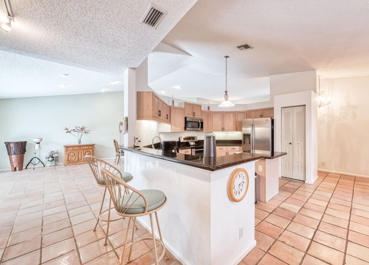 Profile photo 7 of 20