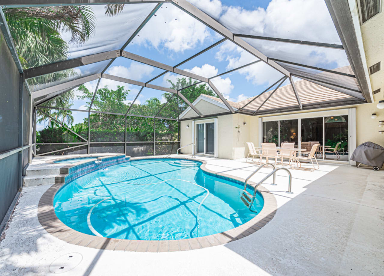 Profile photo 8 of 20