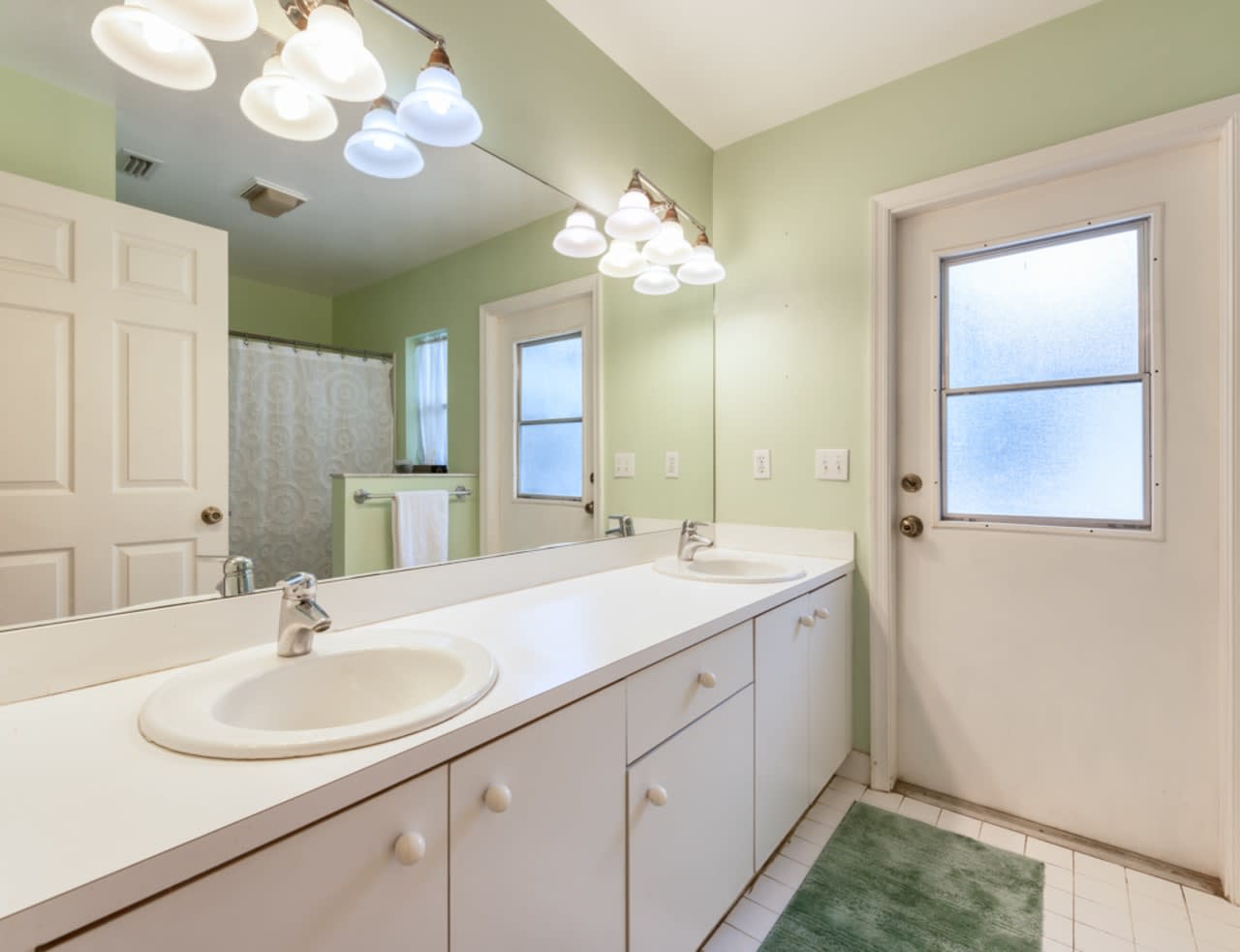 Profile photo 2 of 20