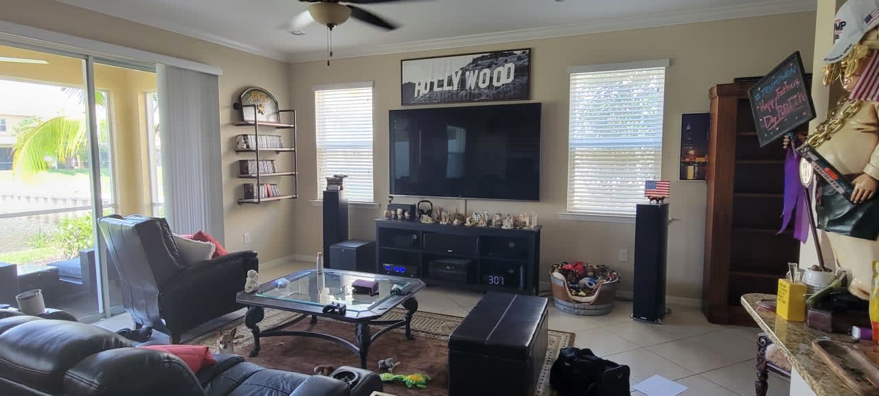 Profile photo 3 of 7