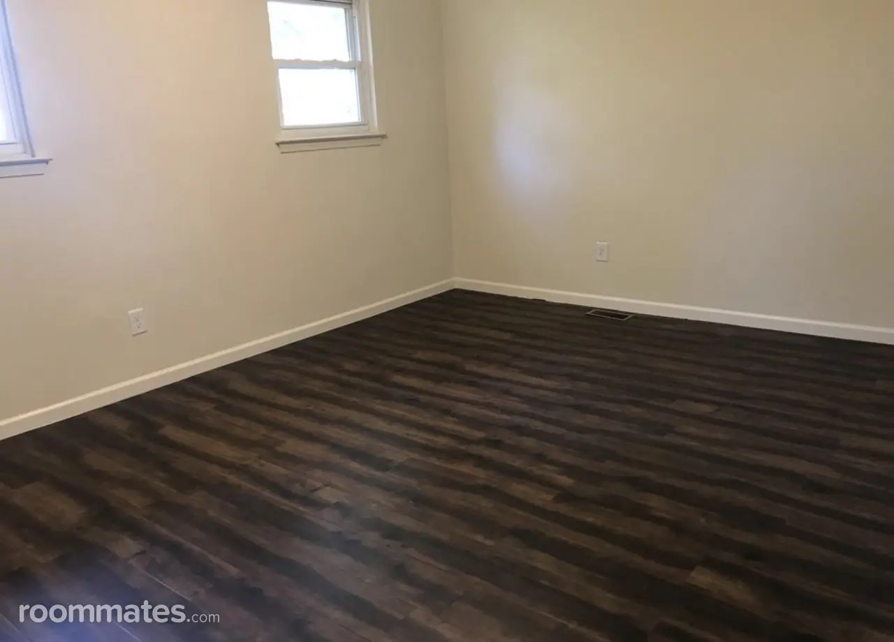 Profile photo 5 of 6