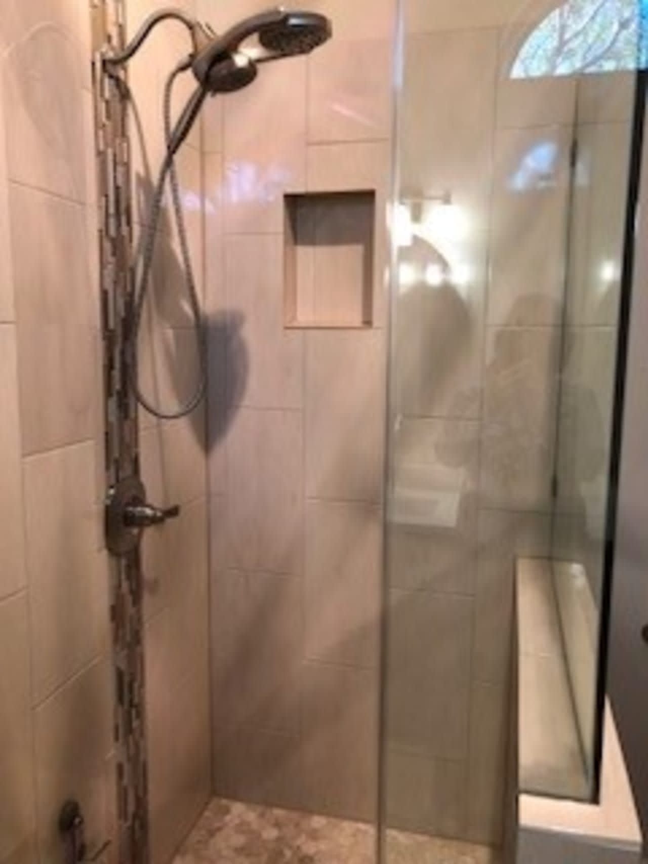 Profile photo 9 of 10