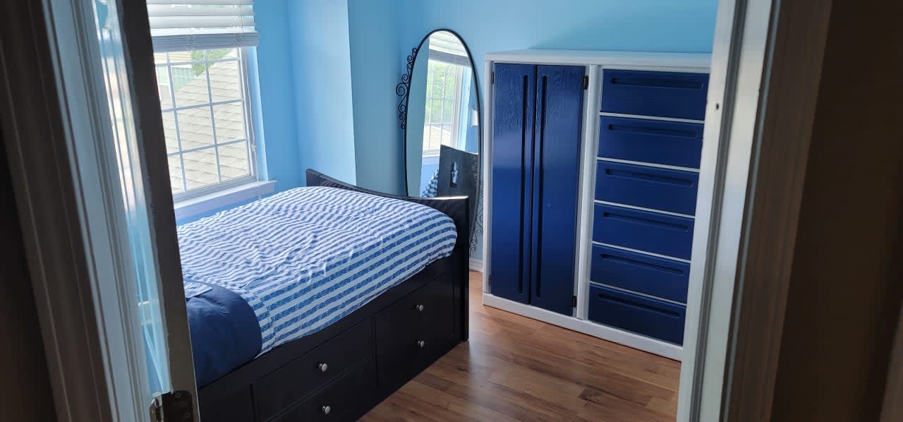 Profile photo 1 of 11