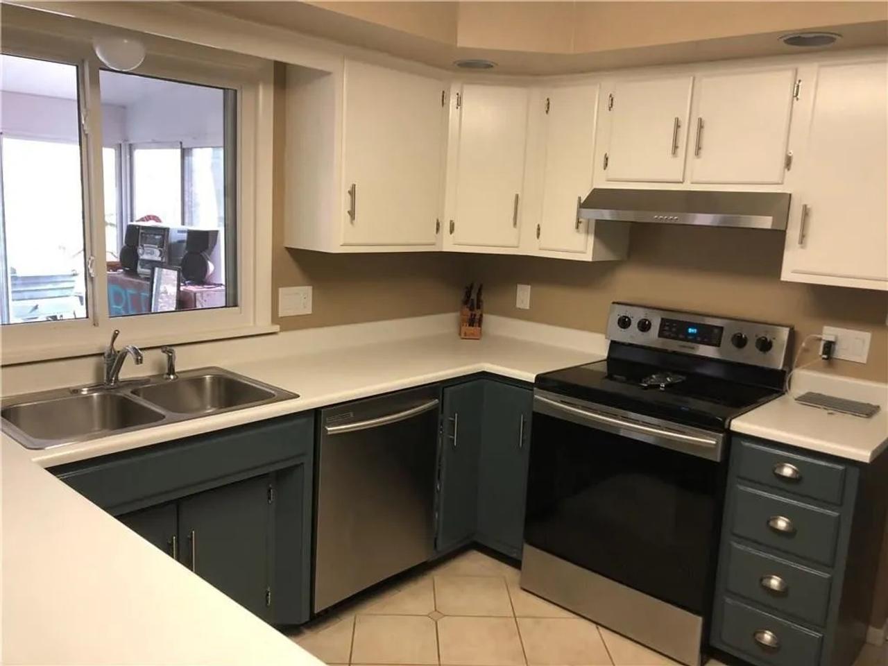 Profile photo 5 of 10